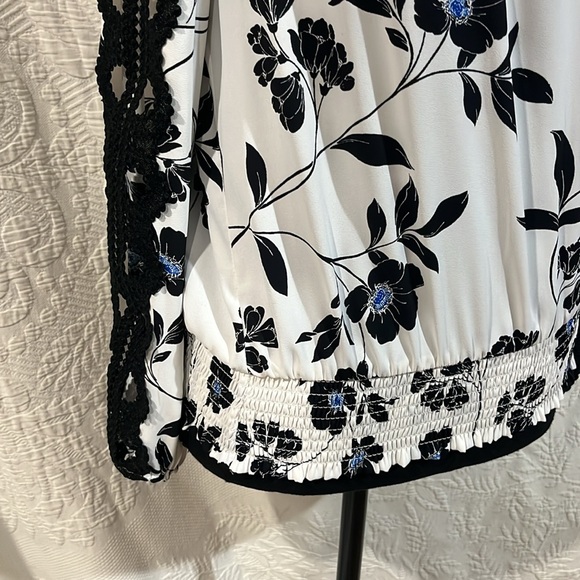 White House Black Market blouse, size XS‎ - Picture 5 of 15